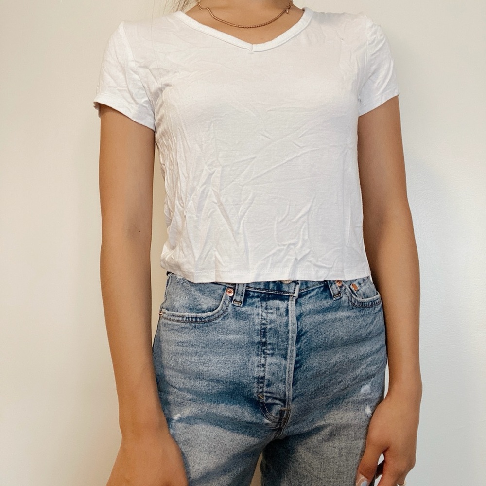 Marshall’s white v-neck (Small)